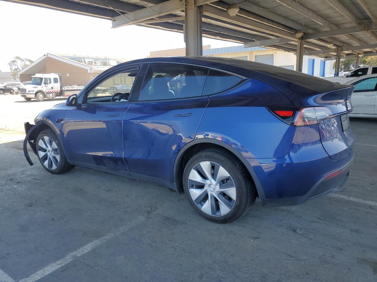 2023 TESLA MODEL Y  VIN:7SAYGDEDXPF979185