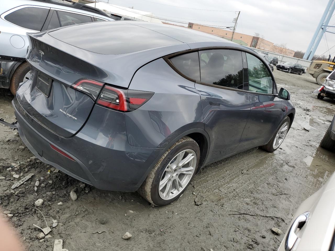 2023 TESLA MODEL Y  VIN:7SAYGDEE6PA042484