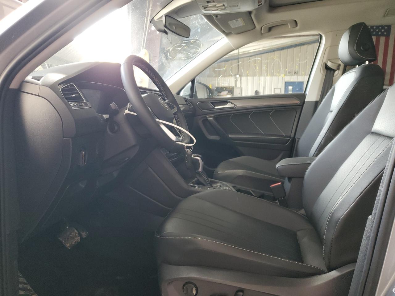 2023 VOLKSWAGEN TIGUAN SE VIN:3VVMB7AX8PM106219