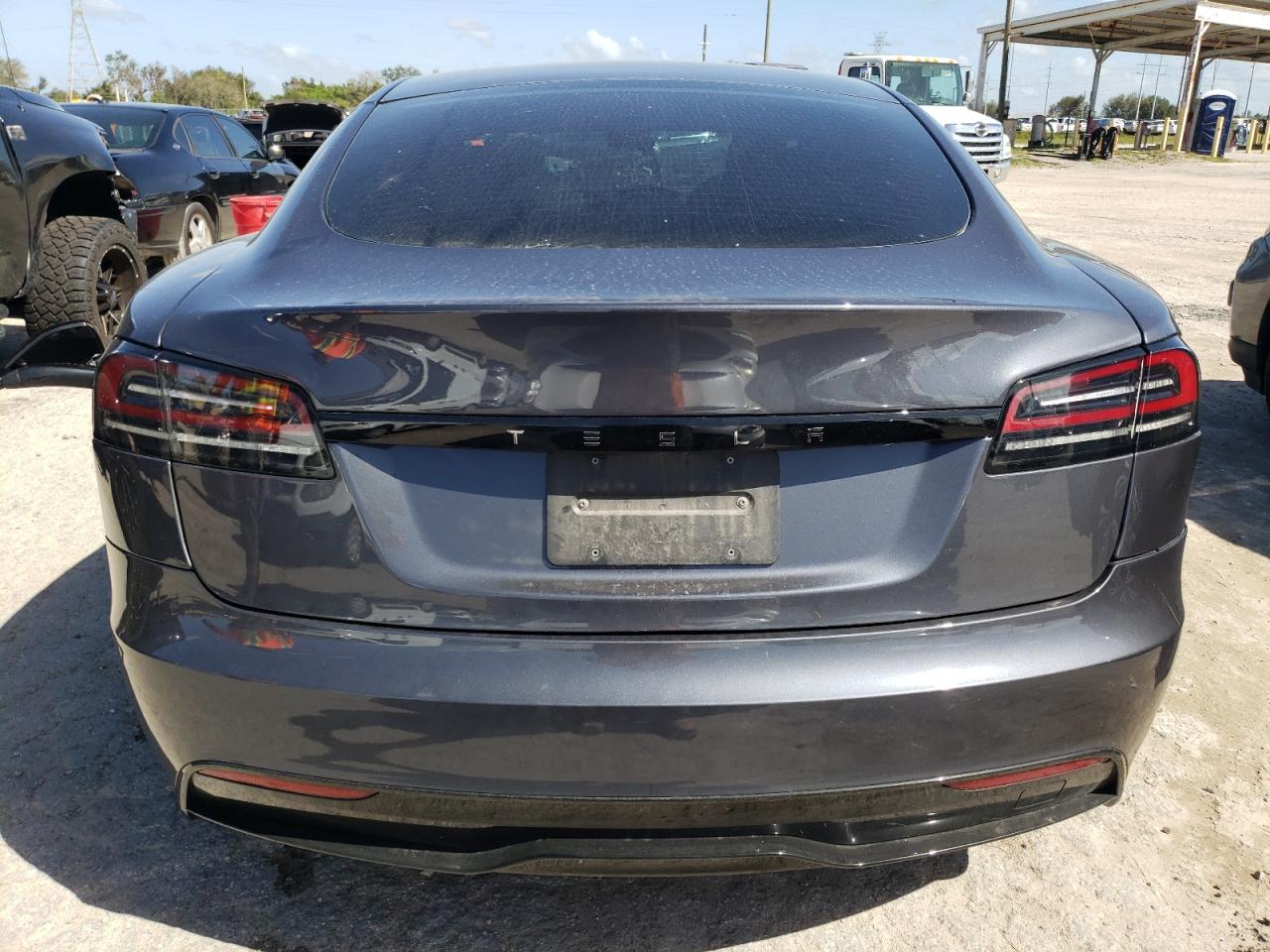 2023 TESLA MODEL S  VIN:5YJSA1E5XPF512330
