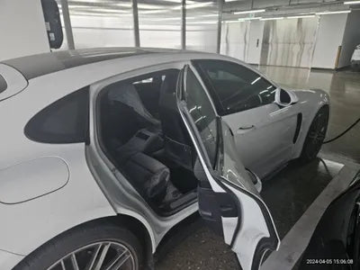 2018 Porsche Panamera VIN: