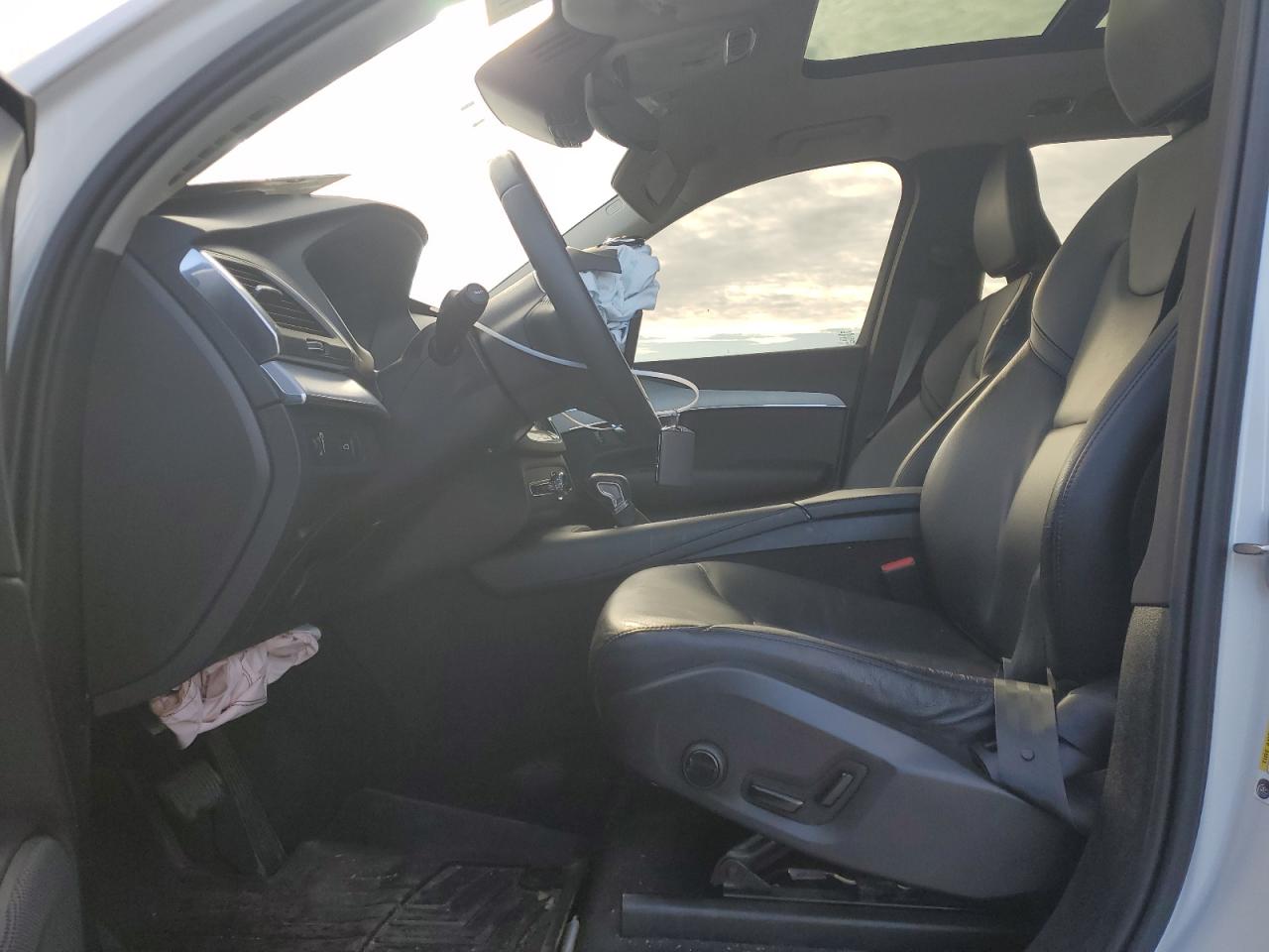 2022 VOLVO XC90 T5 MOMENTUM VIN:YV4102CK5N1834020