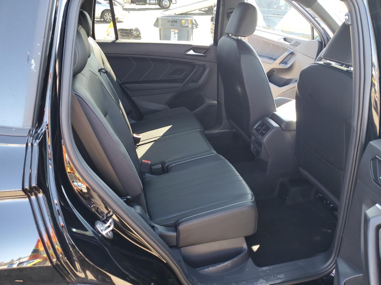 2024 VOLKSWAGEN TIGUAN SE R-LINE BLACK VIN:3VV8B7AX7RM030030