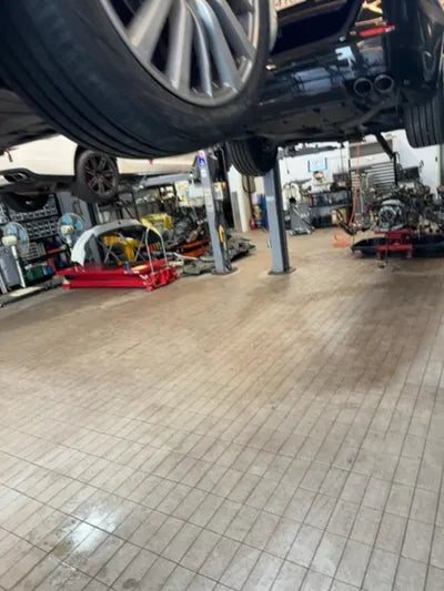 2017 Maserati Ghibli VIN: