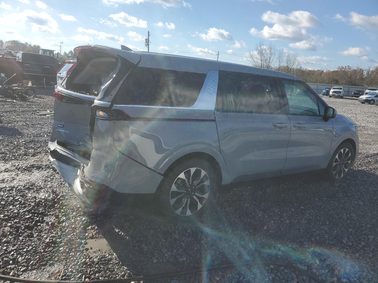 2024 KIA CARNIVAL EX VIN:KNDNC5H3XR6433473