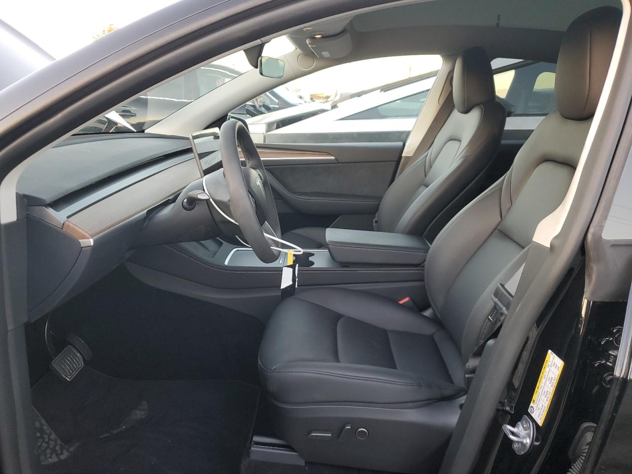 2024 TESLA MODEL Y  VIN:7SAYGAEE6RF150348
