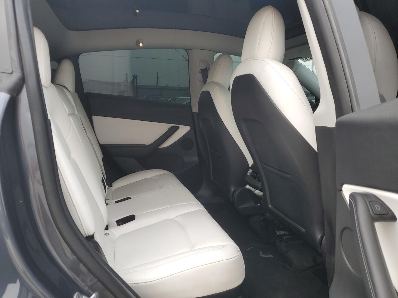 2022 TESLA MODEL Y  VIN:7SAYGDEF6NF339957