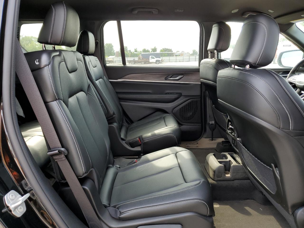 2024 JEEP GRAND CHEROKEE L LIMITED VIN:1C4RJKBG2R8572440