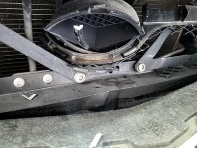 2016 Mercedes-Benz E 200 VIN: