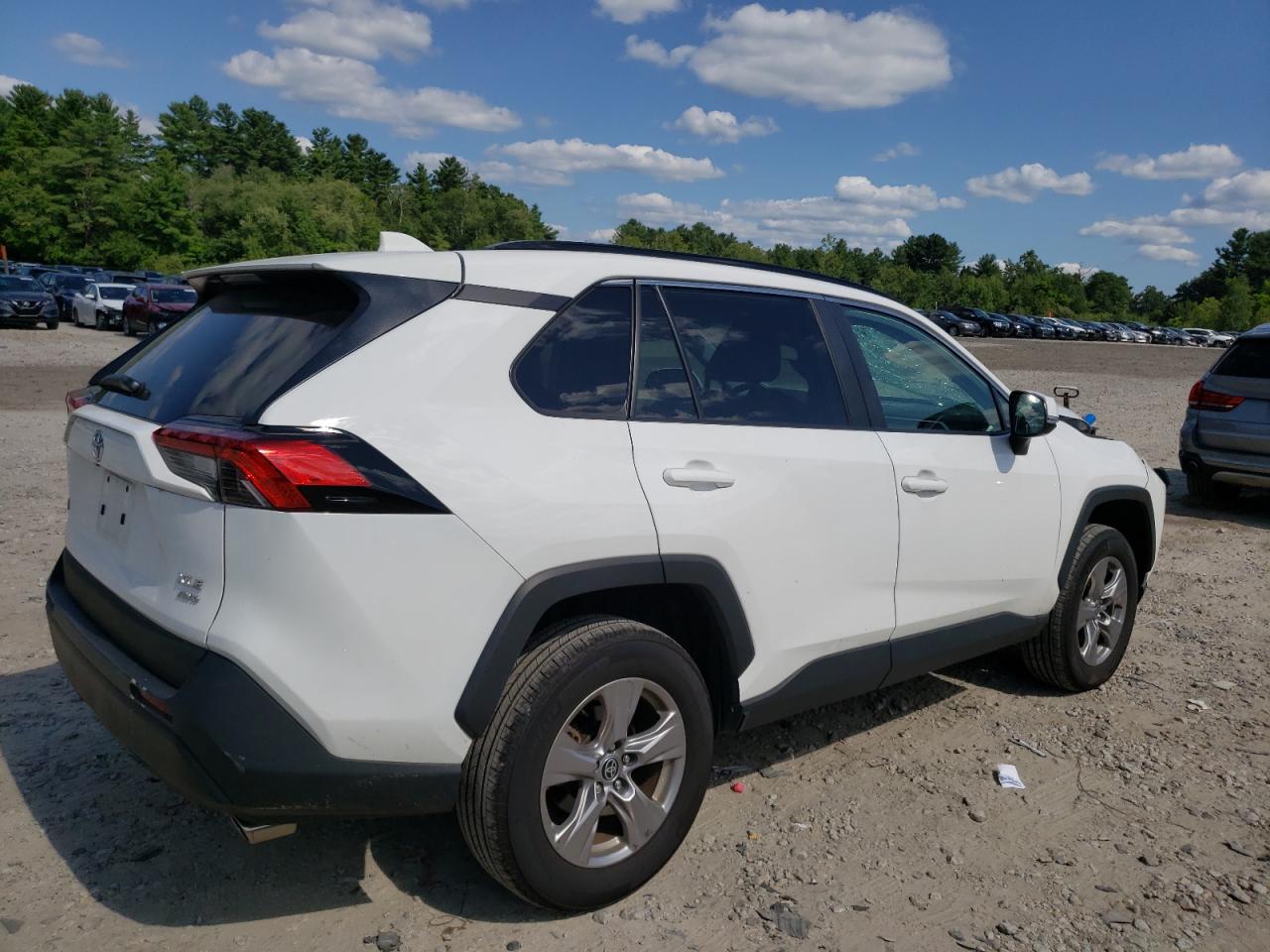 2023 TOYOTA RAV4 XLE VIN:2T3P1RFV8PW358746