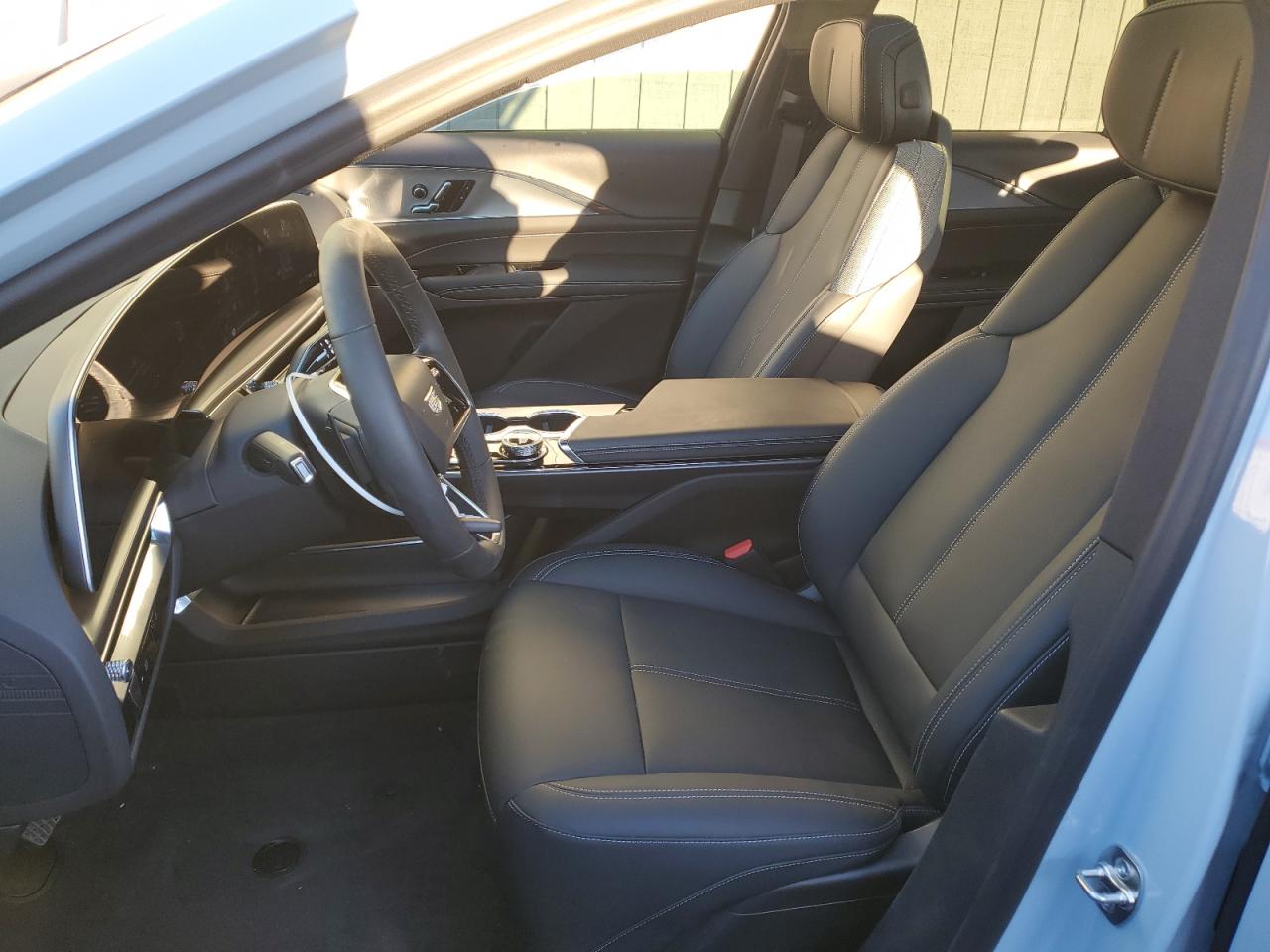 2024 CADILLAC LYRIQ TECH VIN:1ZVHT82H585181488