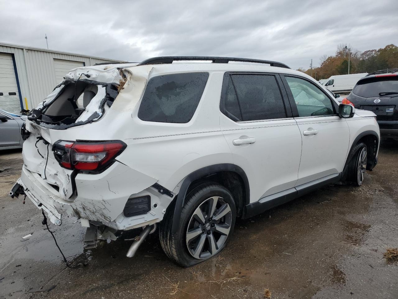 2024 HONDA PILOT TOURING VIN:5FNYG2H76RB016889