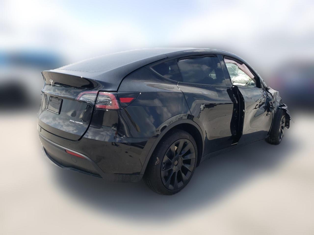 2023 TESLA MODEL Y  VIN:7SAYGDEE4PA153972