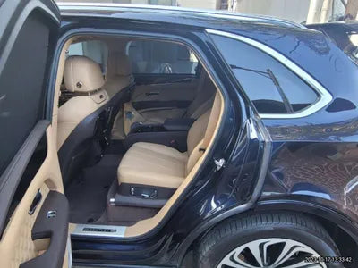 2022 Bentley Bentayga SJAAM14VXNC013723 VIN:SJAAM14VXNC013723