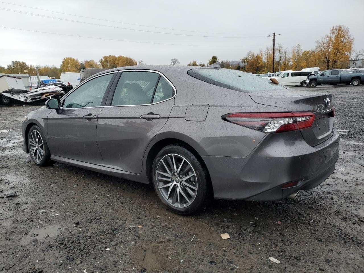 2022 TOYOTA CAMRY XLE VIN:4T1F31AK2NU573159