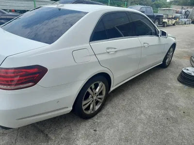 2015 Mercedes-Benz E 220 VIN: