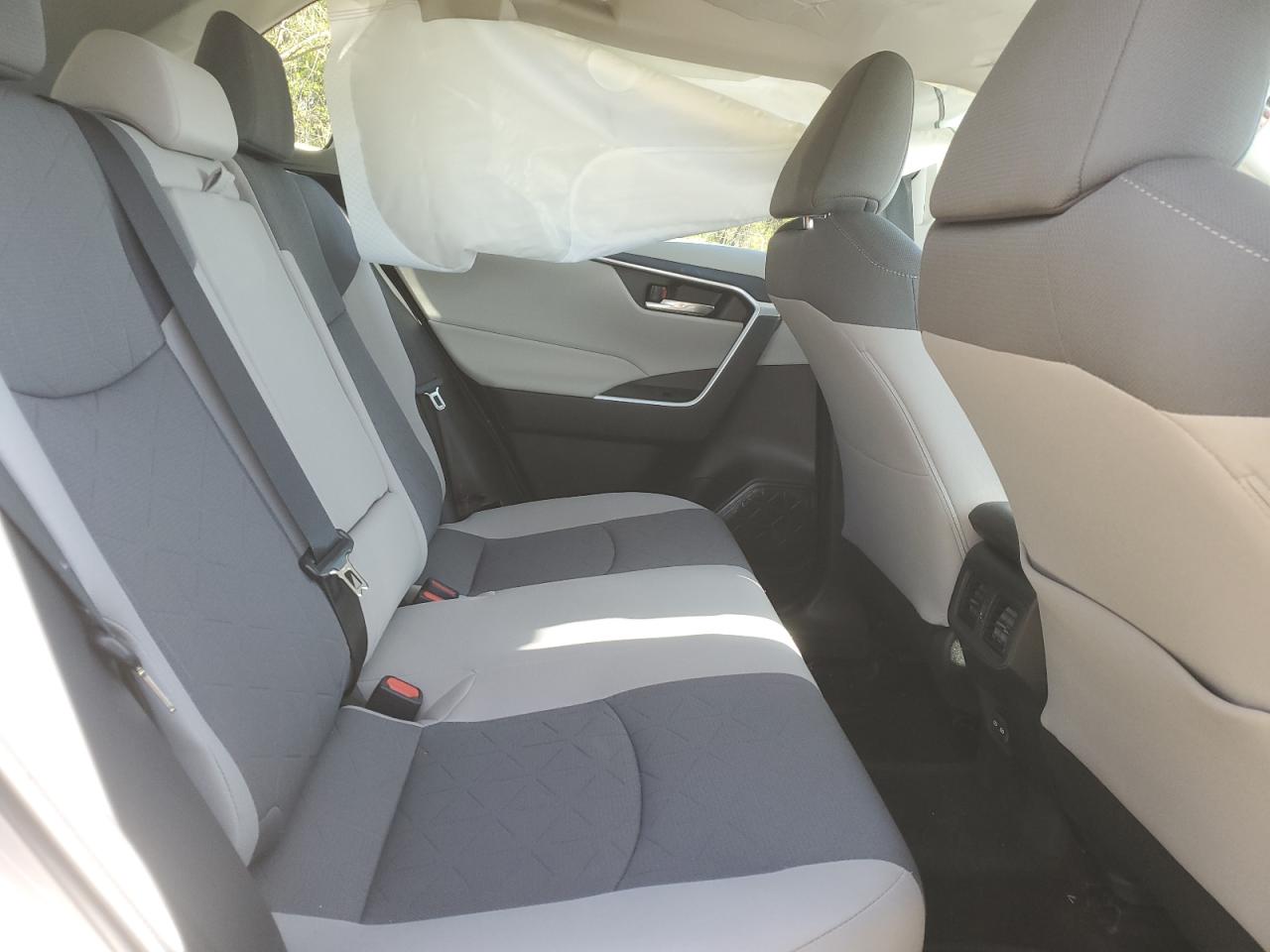 2023 TOYOTA RAV4 XLE VIN:2T3W1RFV3PC218729