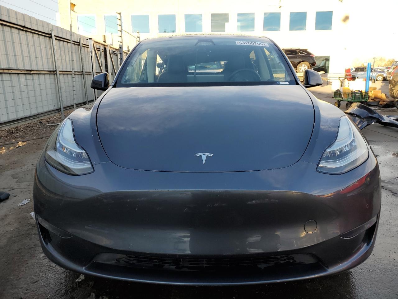 2022 TESLA MODEL Y  VIN:7SAYGDEE8NF370733