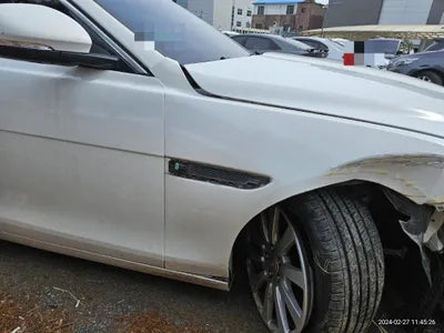 2016 Jaguar XE VIN: