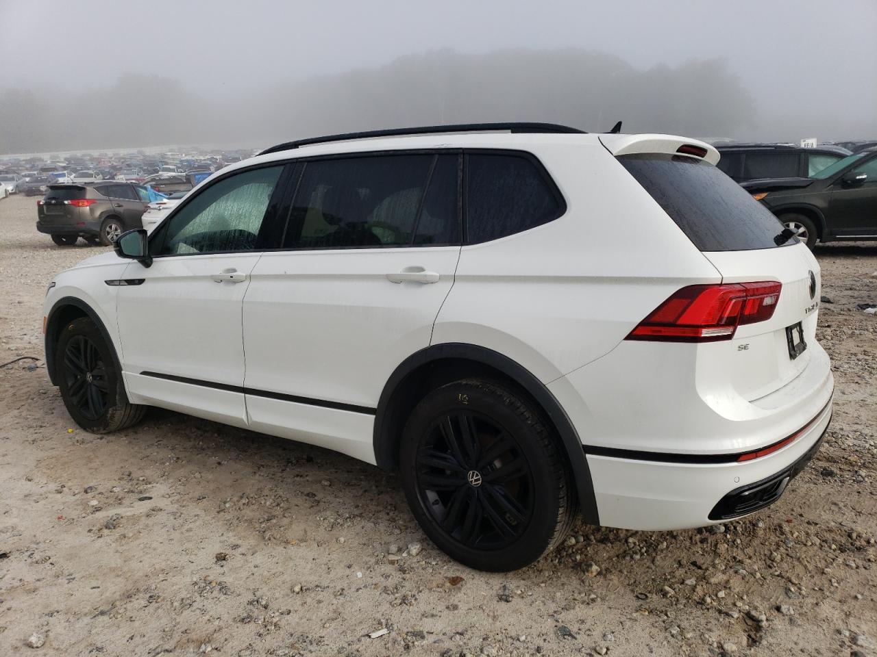 2022 VOLKSWAGEN TIGUAN SE R-LINE BLACK VIN:3VV8B7AX2NM155009