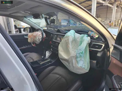 2015 Kia K5 KNAGU415GGA033228 VIN:KNAGU415GGA033228