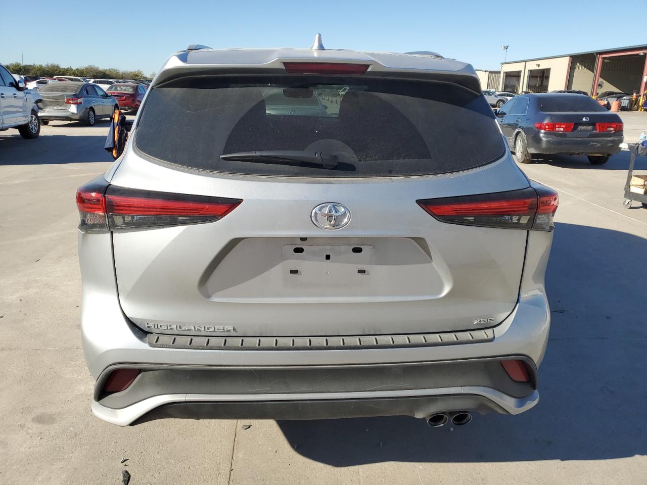2022 TOYOTA HIGHLANDER XSE VIN:5TDLZRAH3NS111092