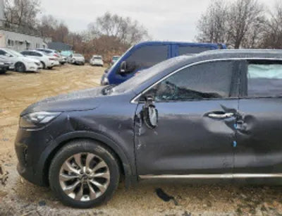 2018 Kia Sorento KNAPS81BDJA468186 VIN:KNAPS81BDJA468186