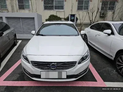 2017 Volvo S60 VIN: