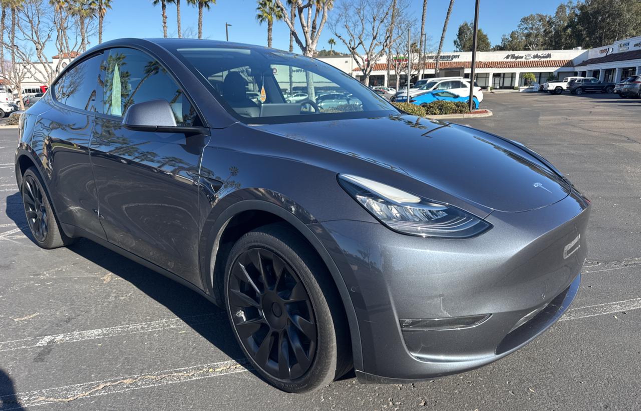 2022 TESLA MODEL Y  VIN:7SAYGDEE0NF365509