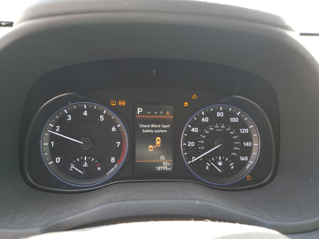 2022 HYUNDAI KONA SEL VIN:KM8K6CAB3NU819220
