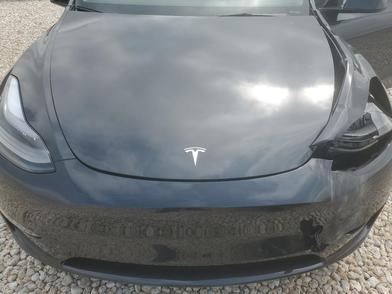 2024 TESLA MODEL Y  VIN:7SAYGDED4RF045851