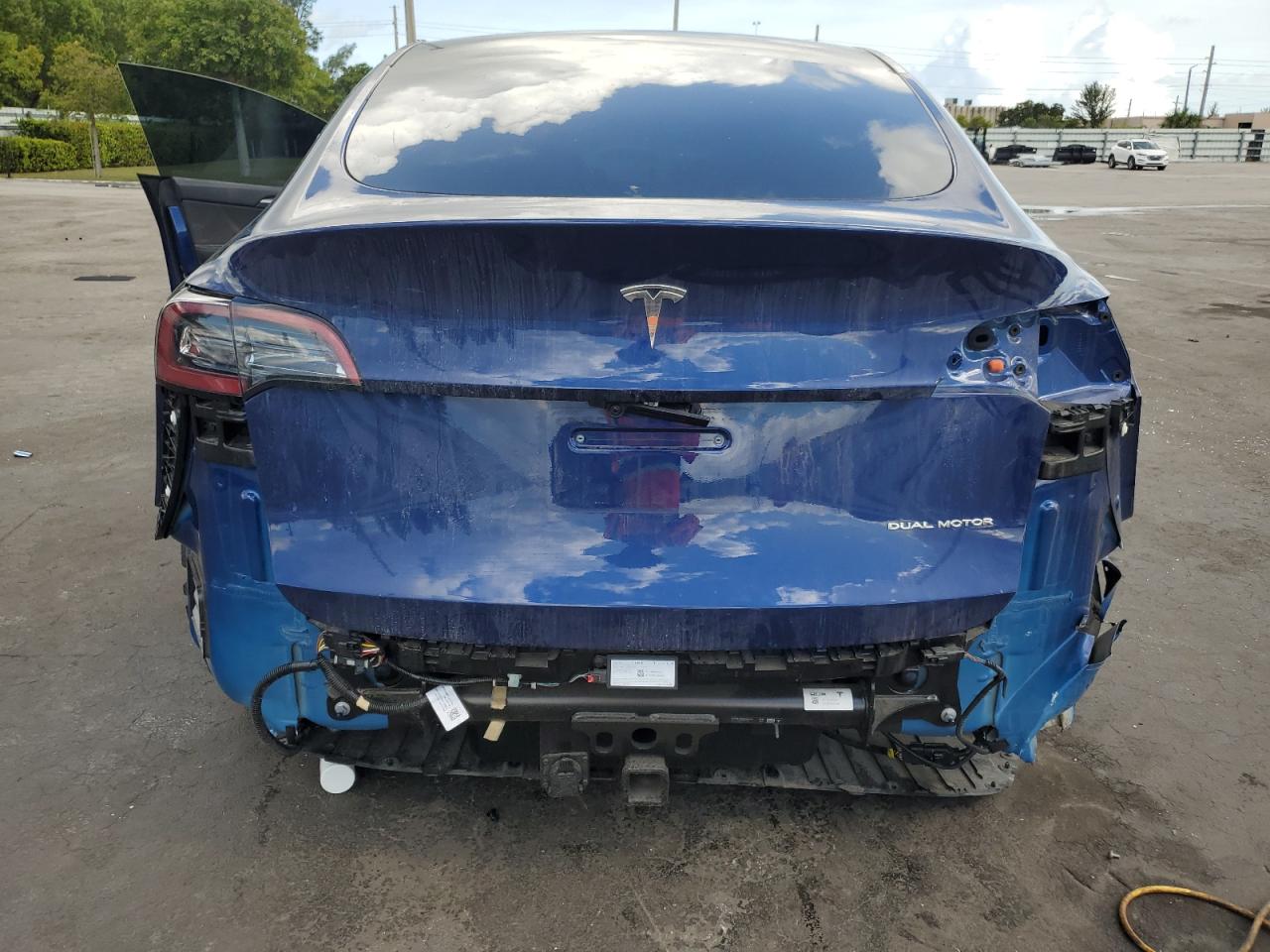 2023 TESLA MODEL Y  VIN:7SAYGDEE6PF707676