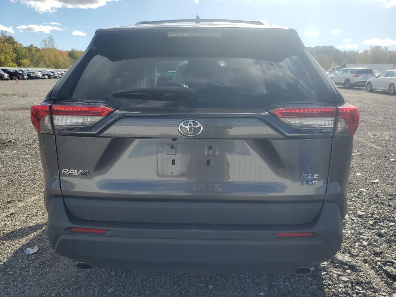 2022 TOYOTA RAV4 XLE VIN:2T3P1RFV5NC270266