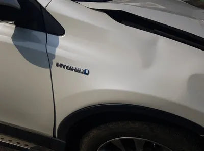 2018 Toyota RAV4 VIN: