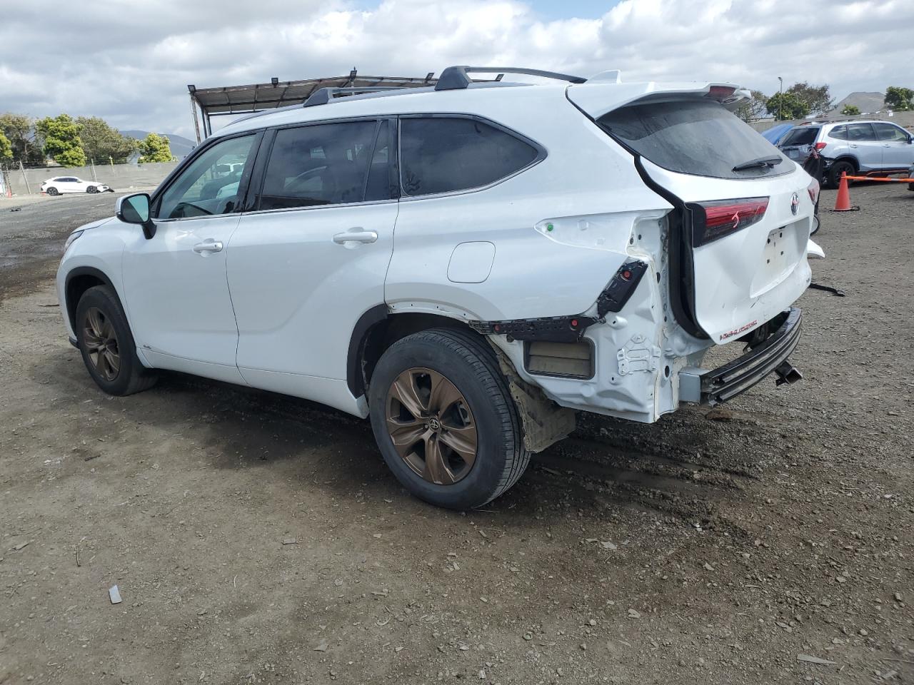 2022 TOYOTA HIGHLANDER HYBRID XLE VIN:5TDABRCH6NS540638