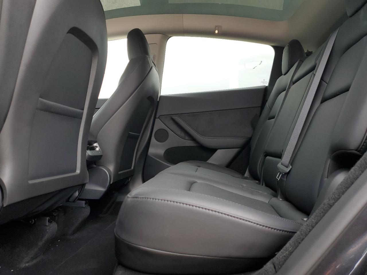 2024 TESLA MODEL Y  VIN:7SAYGDED0RF044759