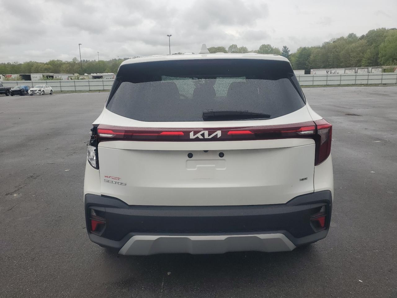 2024 KIA SELTOS LX VIN:KNDEPCAA0R7519001