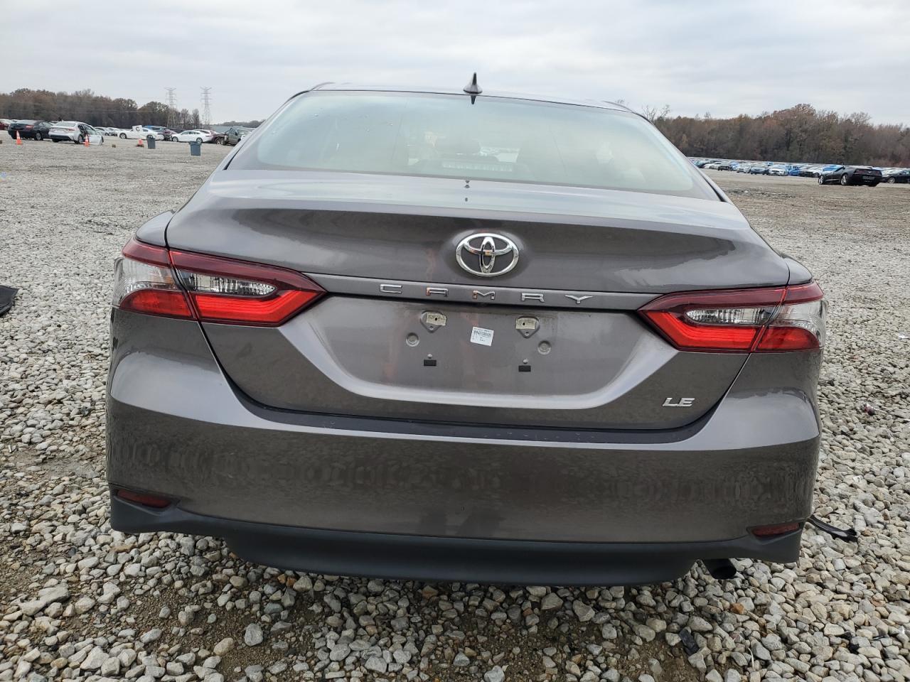 2022 TOYOTA CAMRY LE VIN:4T1R11AK2NU622587