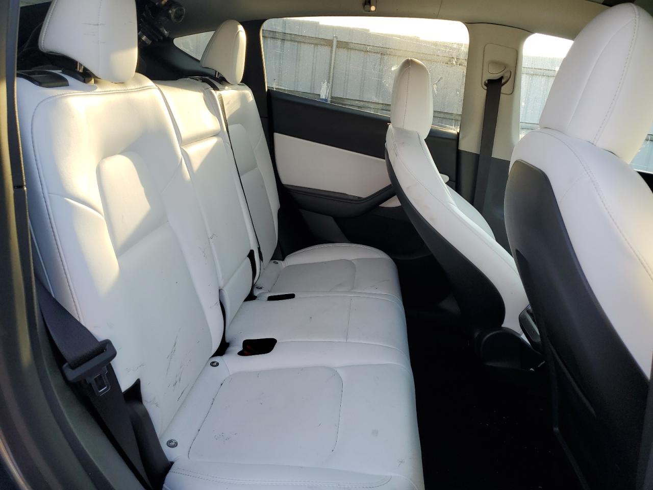 2022 TESLA MODEL Y  VIN:7SAYGDEE3NF319558