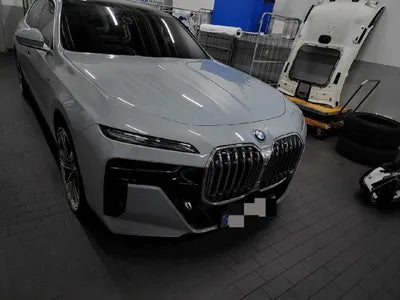 2023 BMW 750 VIN:
