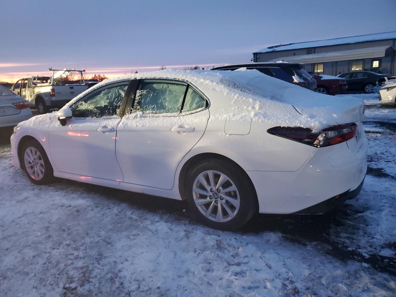 2024 TOYOTA CAMRY LE VIN:4T1C11BKXRU130108