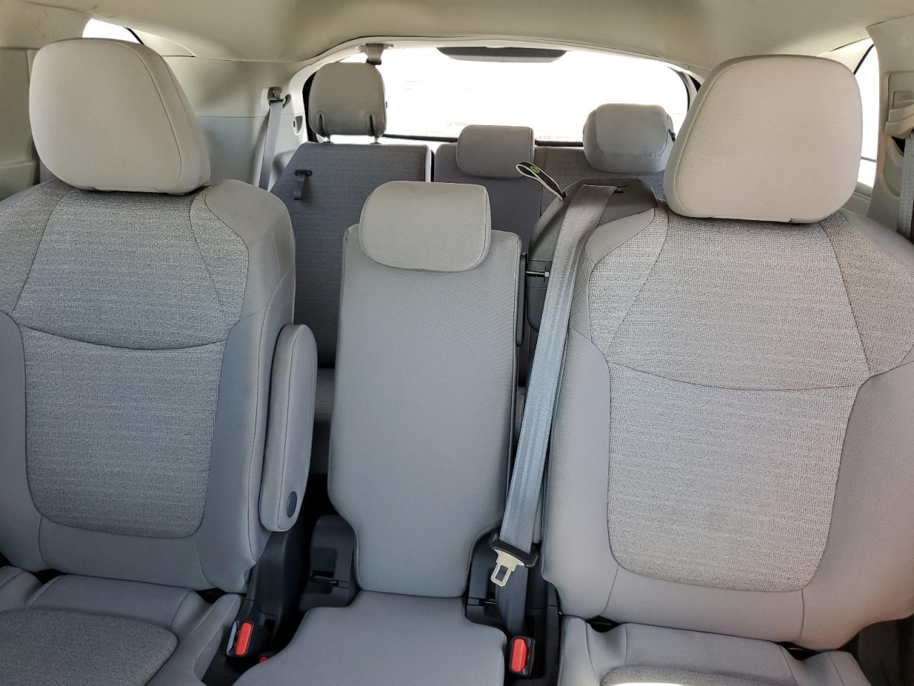 2022 TOYOTA SIENNA LE VIN:5TDKRKEC3NS077785