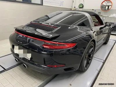2017 Porsche 911 Targa VIN: