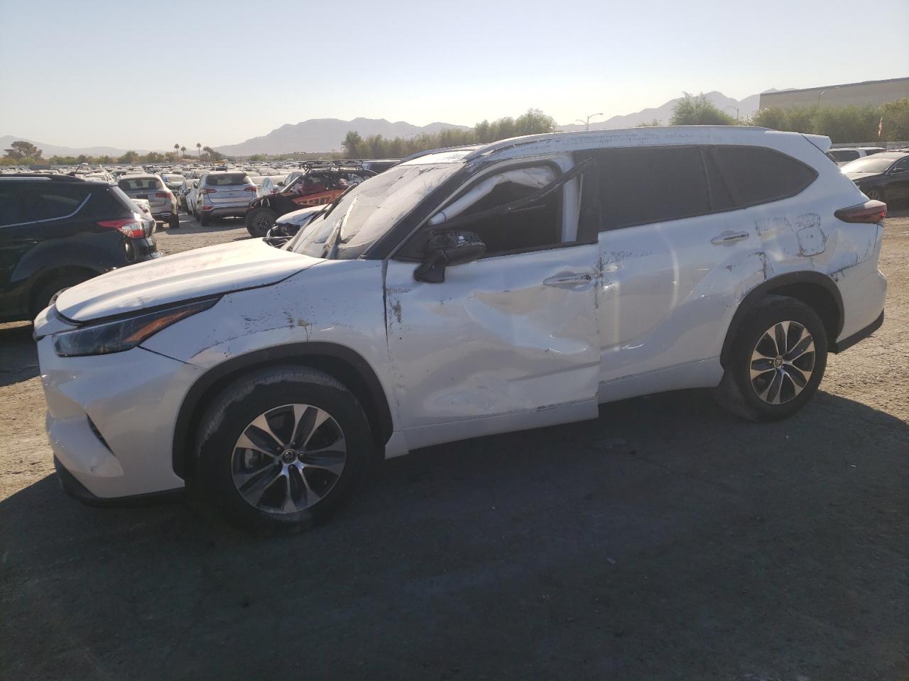 2024 TOYOTA HIGHLANDER LE VIN:5TDKDRAH2RS537128