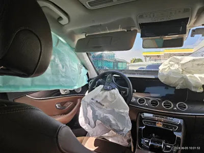 2018 Mercedes-Benz E 300 VIN: