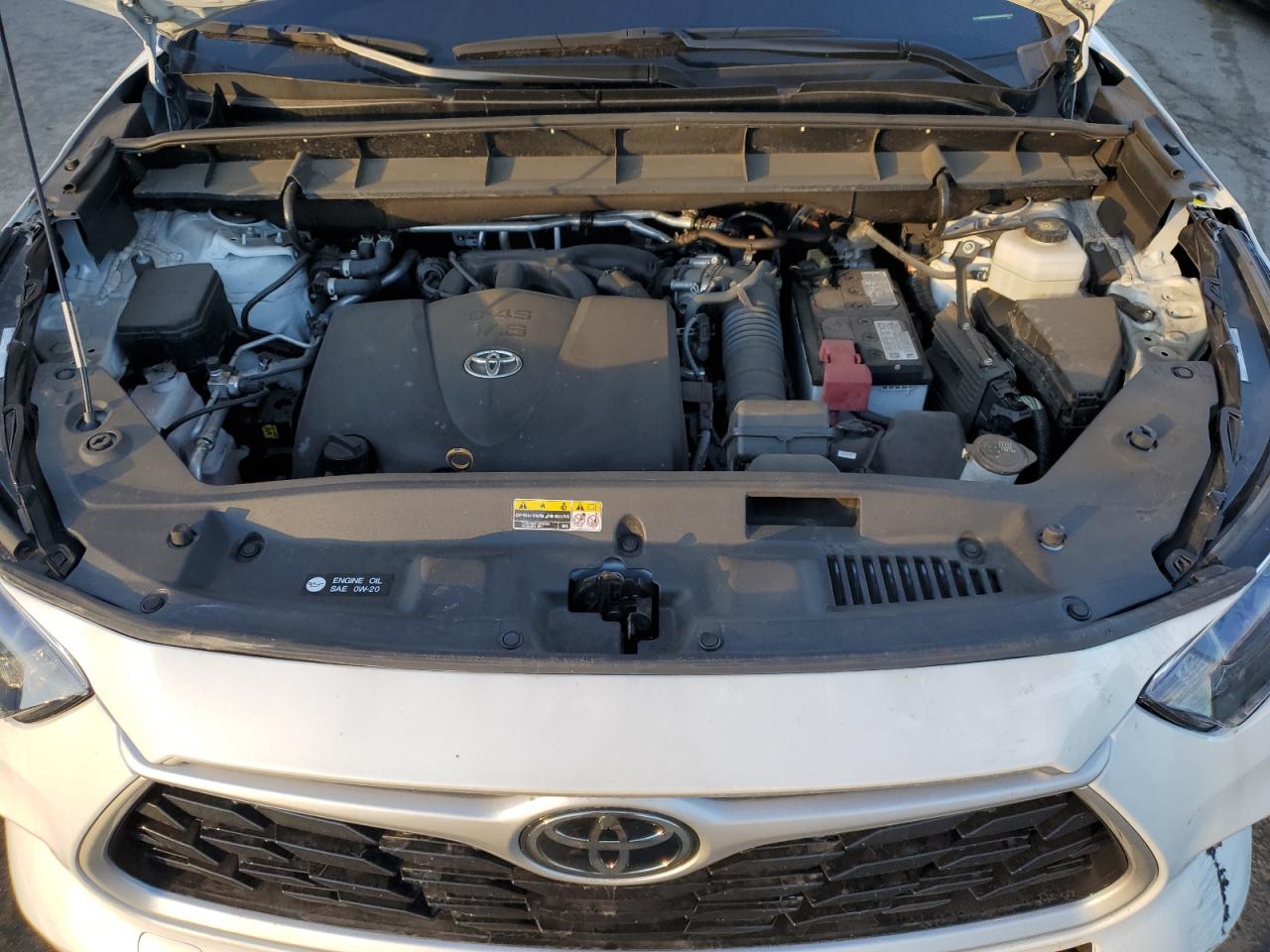 2022 TOYOTA HIGHLANDER XLE VIN:5TDGZRBH0NS590832