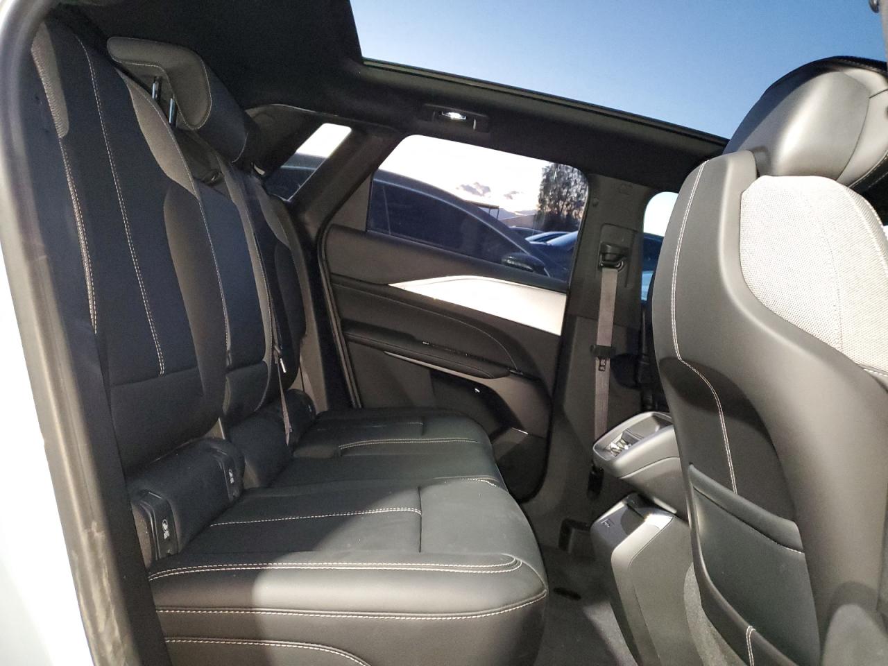 2024 CADILLAC LYRIQ TECH VIN:1ZVHT82H585181488