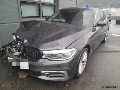 2019 BMW 520 VIN: