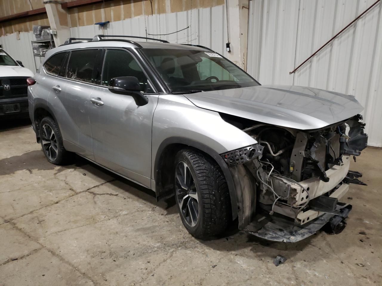 2022 TOYOTA HIGHLANDER XSE VIN:5TDJZRBH7NS203201