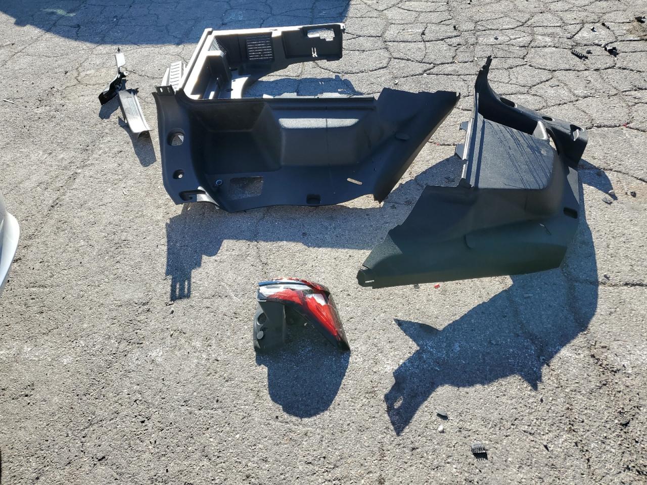 2022 CHEVROLET EQUINOX LT VIN:2GNAXKEV1N6135199